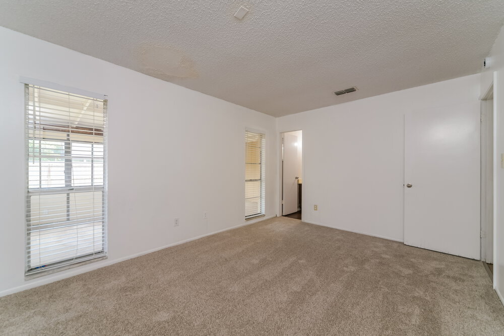 Building Photo - 123 Hidalgo Ave