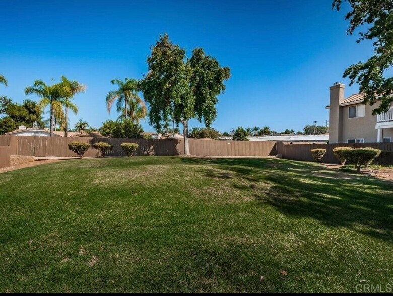 Building Photo - 1370 Palomar Pl