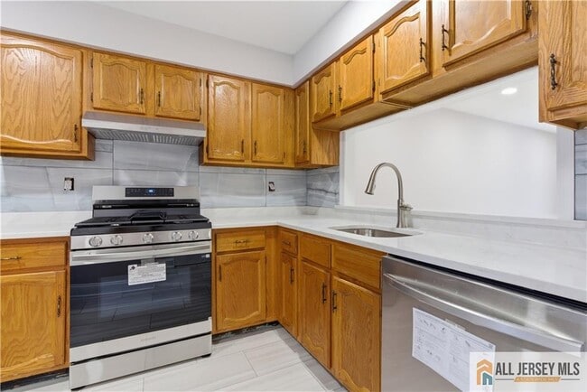 Building Photo - 809 Woodbridge Commons Way