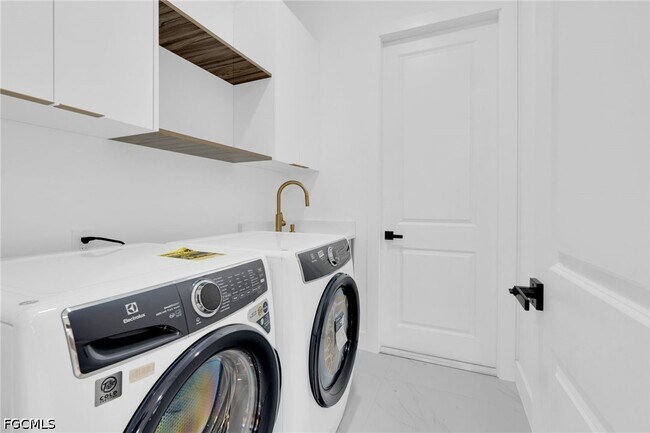 Building Photo - 1601 Clark Ave