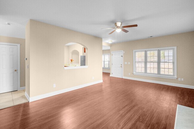 Building Photo - Charming 3 bed 2.5 bath Home in Huntersville!