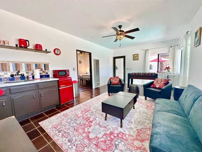 Building Photo - 1650 Winterwarm Dr