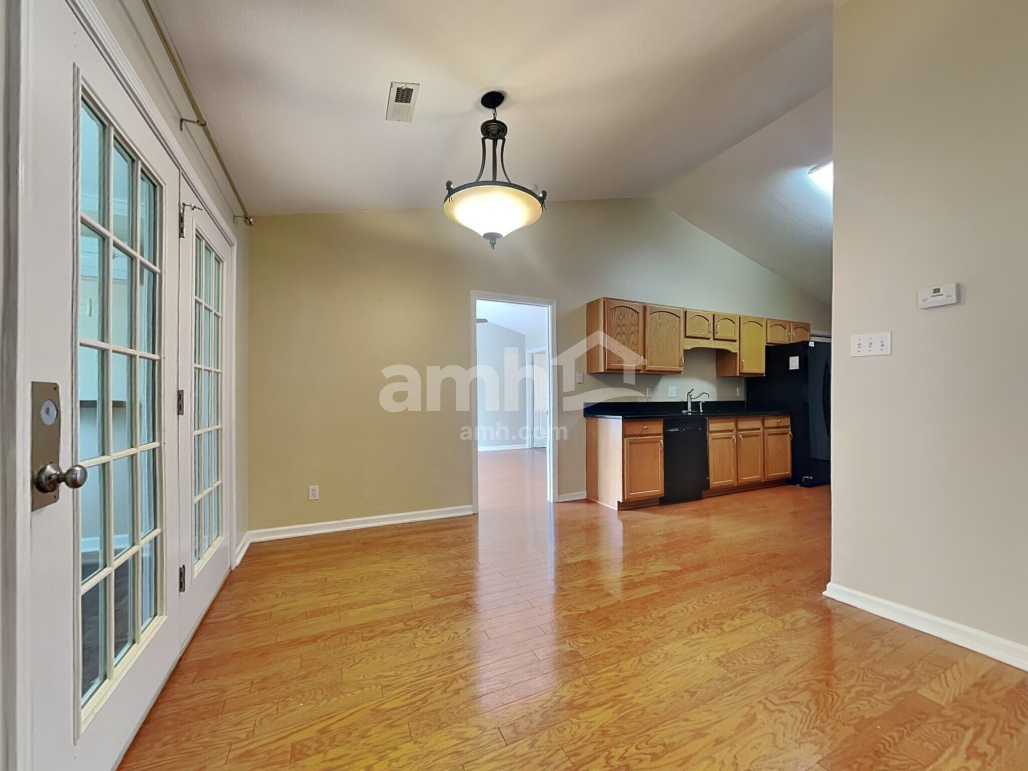 Building Photo - 1710 Stilwell Cir