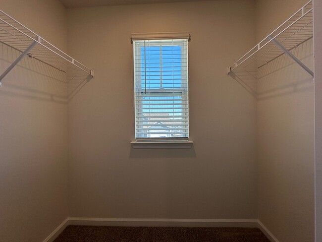 Building Photo - Brand New Home