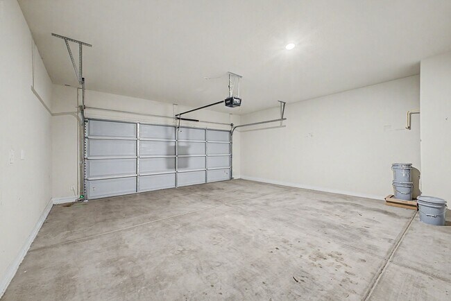 Building Photo - First time rental home!
