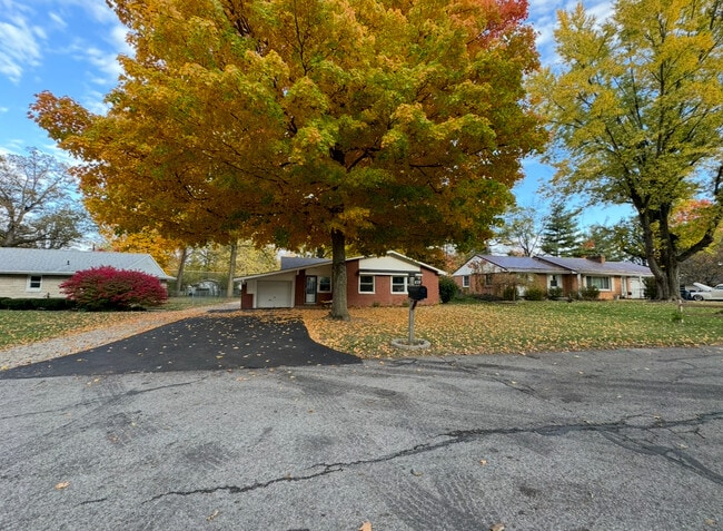 Building Photo - 2312 S Evan Park Dr