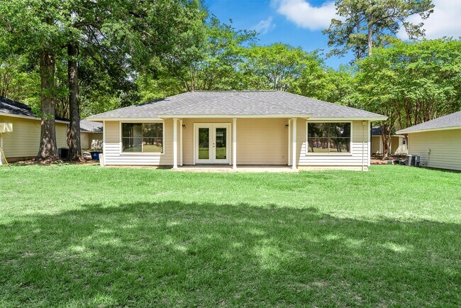 Building Photo - 3411 Balboa Cir