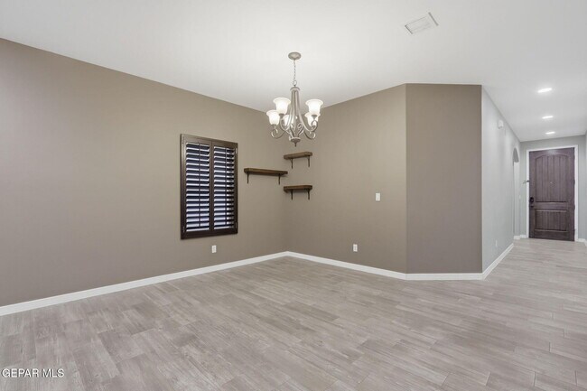 Building Photo - 13539 Doncaster St