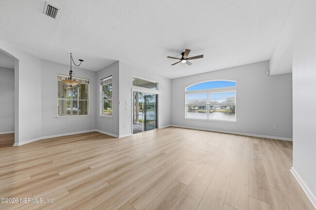 Building Photo - 13844 Fish Eagle Dr W