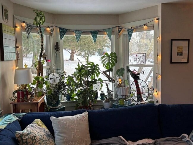 Building Photo - 12 Clark St