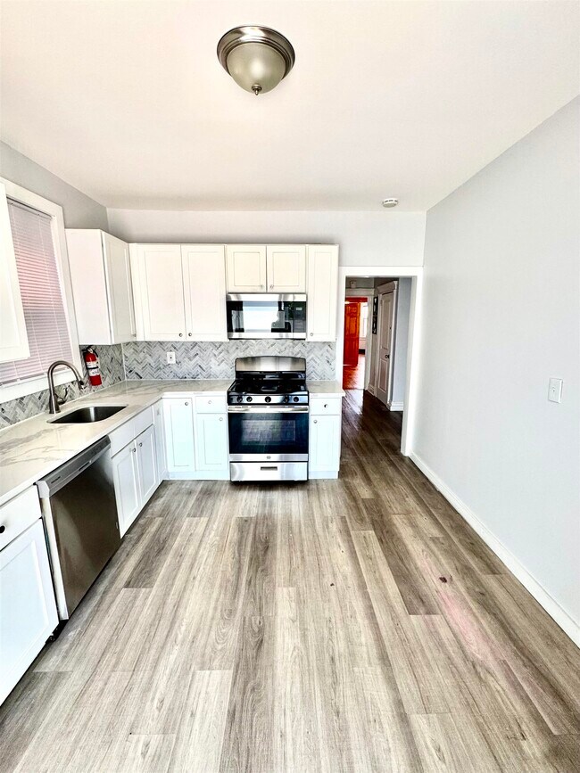 Building Photo - 4 Pavonia Ct