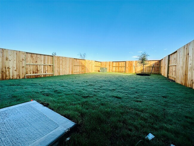 Building Photo - 4143 Champlain Wy