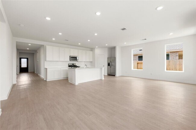 Building Photo - 13505 Harbor Pt Dr
