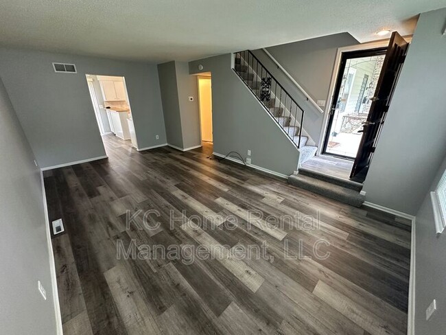 Building Photo - 6753 N Askew Cir