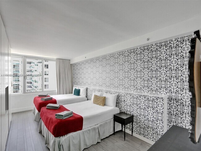 Building Photo - 1100 West Ave