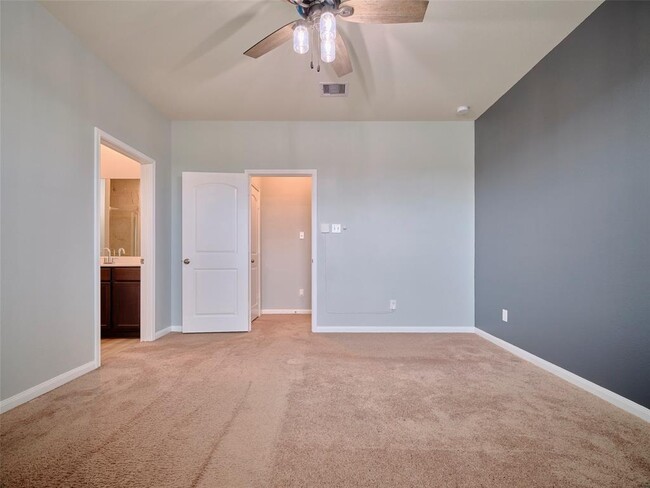 Building Photo - 8019 Vacek Meadows Loop