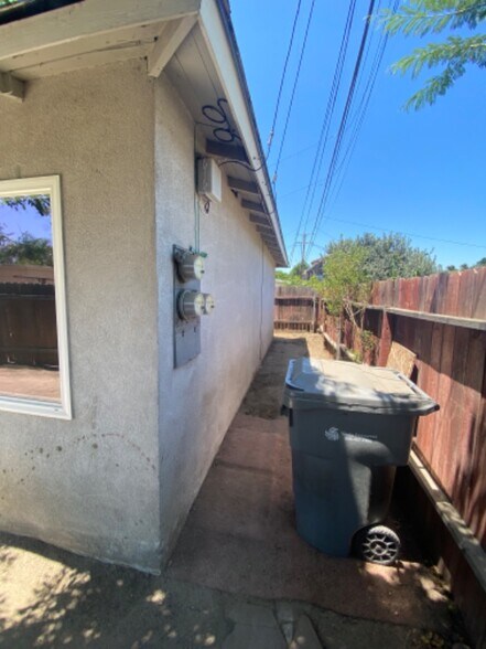 Building Photo - 3297 Tenaya Ave