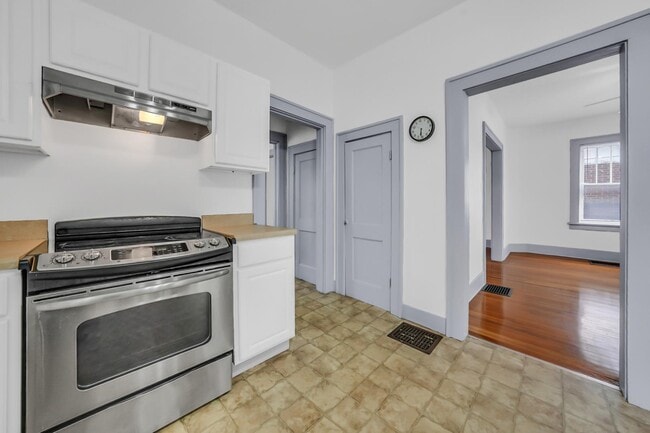 Building Photo - 1309 St Marys Blvd