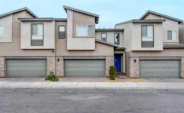 Building Photo - 9246 Rampa St