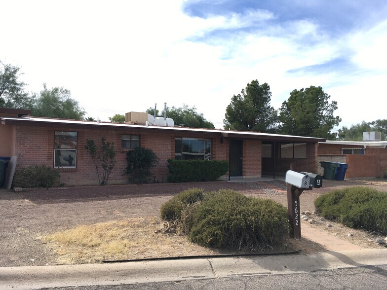 Building Photo - 5622 E Whittier St