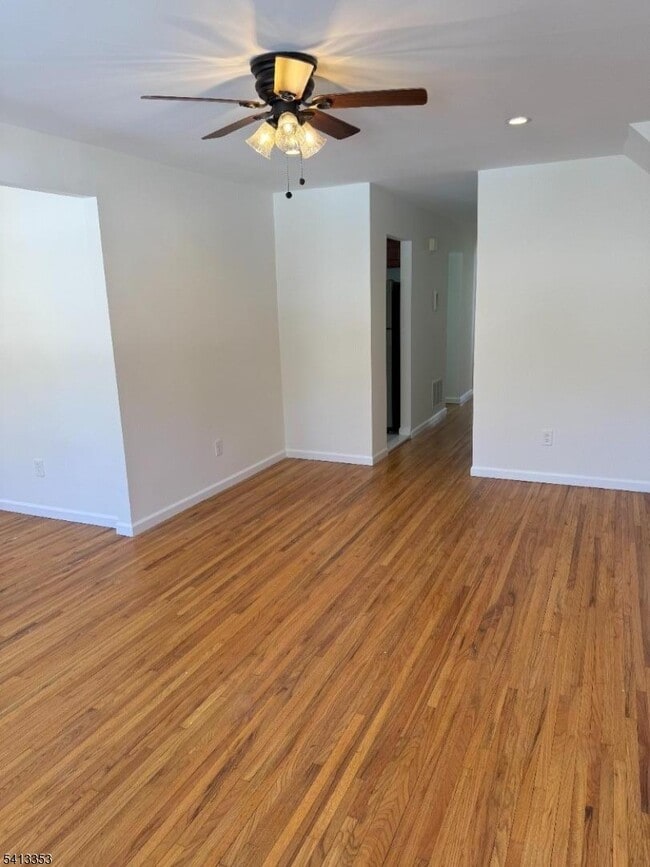 Building Photo - 18 Cooper Dr