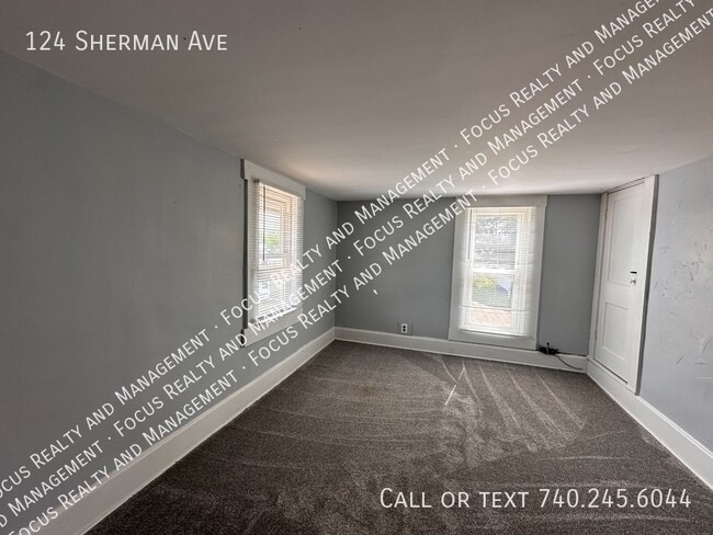 Building Photo - 124 Sherman Ave