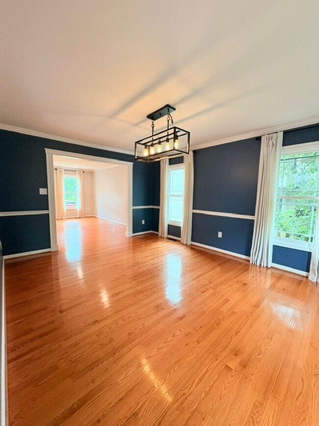 Building Photo - 18514 Gingerbread Ln