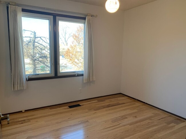Building Photo - East side home on a Quiet Cul-de-sac