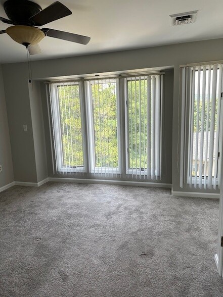 living - 129 S Beckman Dr