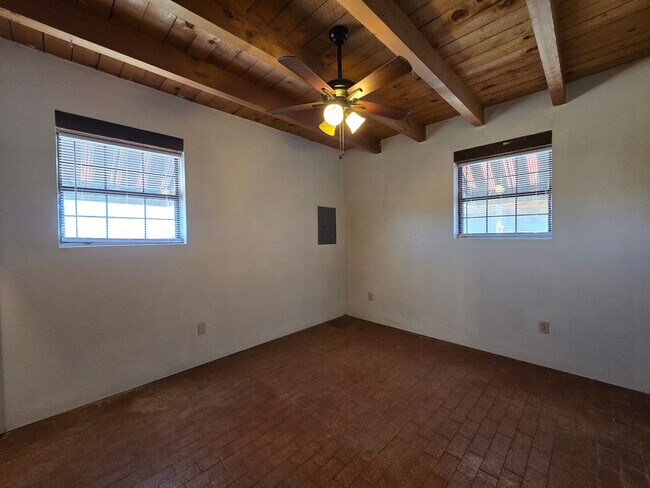 Building Photo - 27633 W Frontage Rd