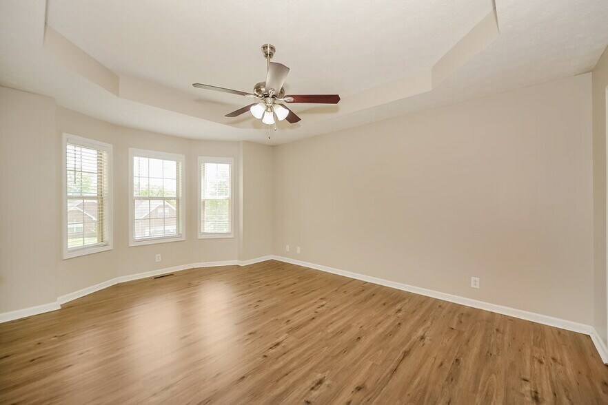 Building Photo - 165 Brookview Cir