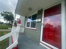 Building Photo - 20516 Franklin Rd