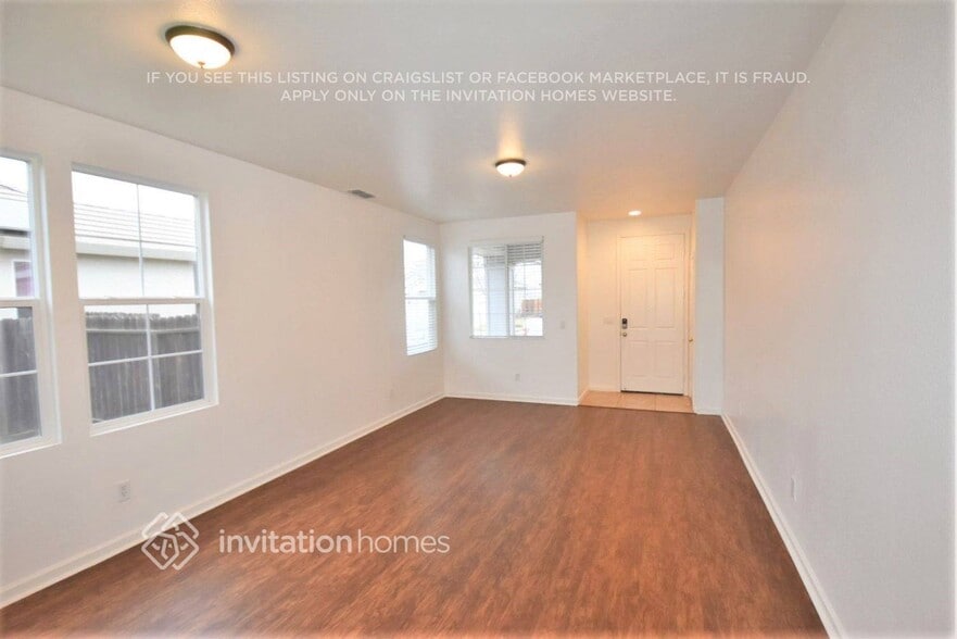 Building Photo - 5542 Ravine Ct