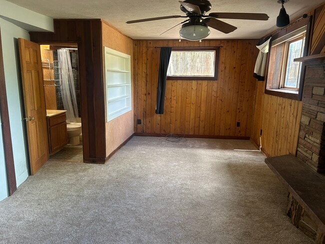 Building Photo - 1500 Orchard Ave