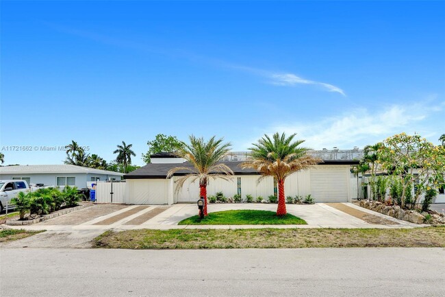 Primary Photo - 1720 SW 23rd Ave