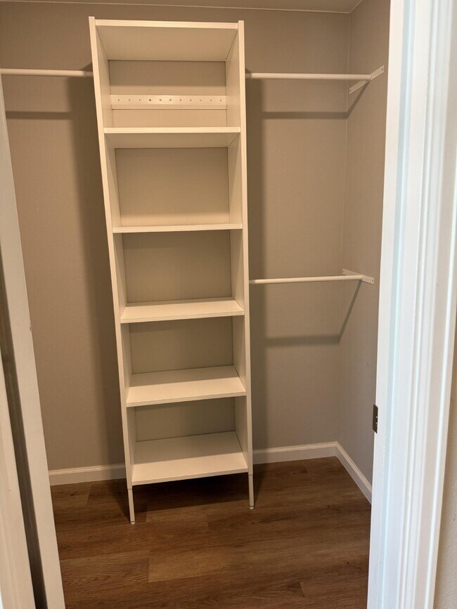 Building Photo - 1bd/1ba condo on 1st floor with pool access