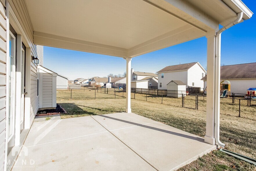 Building Photo - 115 Thistle Wood Dr