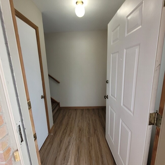 Building Photo - 1934 Heron Ave