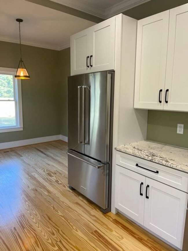 Building Photo - Modern Farmhouse for Rent in Browns Summit NC