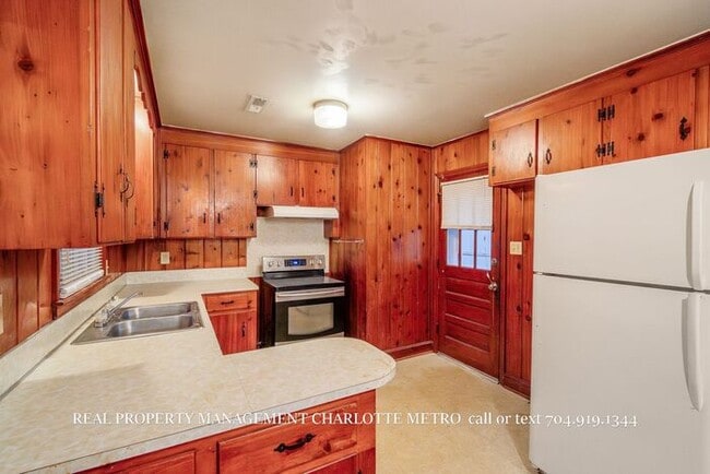 Building Photo - Charming 2 Bedroom Home in Charlotte!