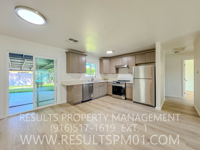 Building Photo - Completely remodeled 4 Bedroom home
