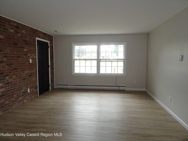 Building Photo - 167 NY-23
