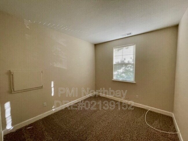 Building Photo - 6347 Newhaven Ln