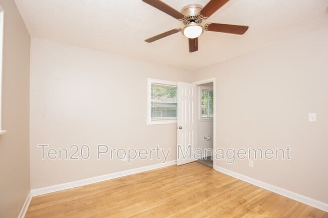 Building Photo - 2671 Dalewood Dr