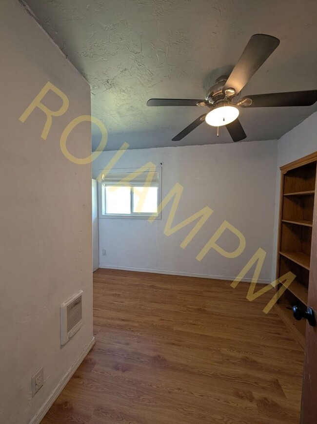 Building Photo - Charming 3-bed 2-bath Home at the Edge of ...