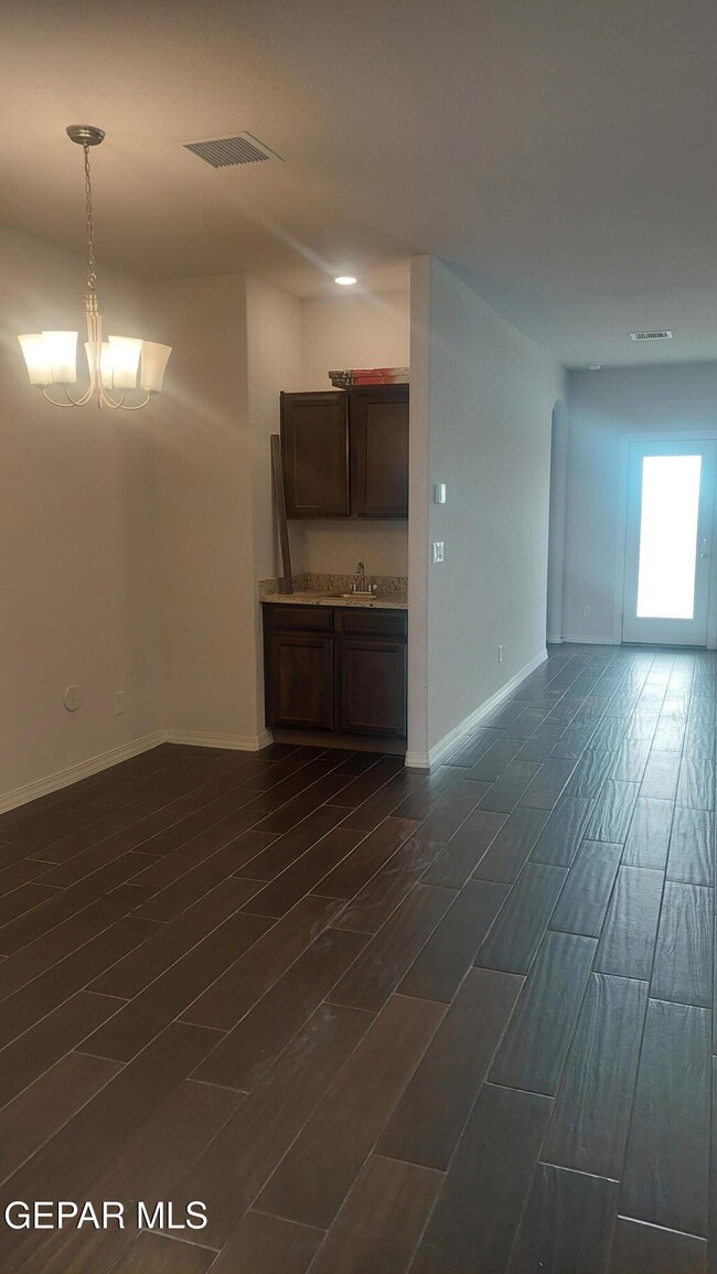 Building Photo - 13000 Shildon St