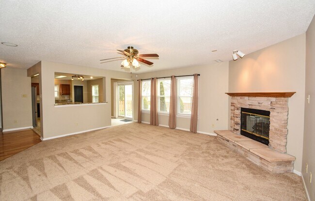 Building Photo - "Spacious 3-Bed Retreat in Fishers with El...