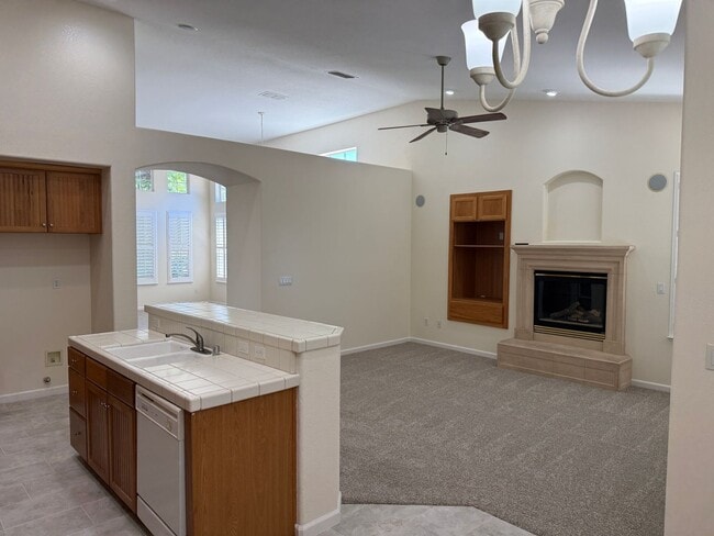 Building Photo - BEAUTIFUL SINGLE STORY 3+BD, 2.5 BA, & 3 CAR GARAGE!