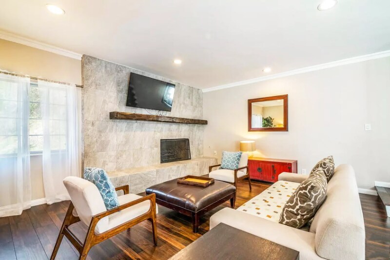 Building Photo - 3XX5 Sunswept Dr