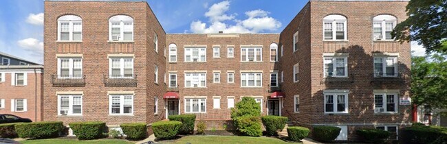 Primary Photo - 385 Ives St